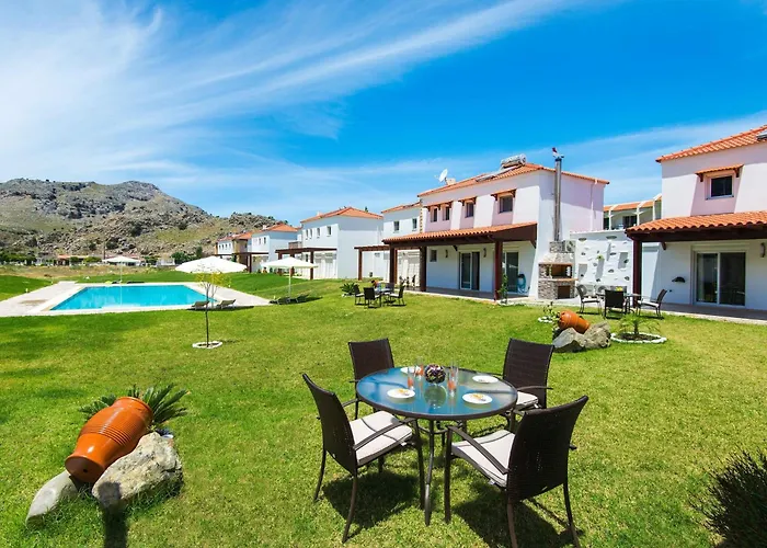 Haus In Kolympia Mit Parkplatz Und Bergblick By Interhome 펜션 *