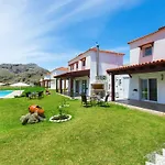 بيت للعطل Haus In Kolympia Mit Parkplatz Und Bergblick By Interhome *