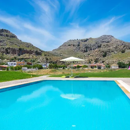 Haus In Kolympia Mit Parkplatz Und Bergblick By Interhome